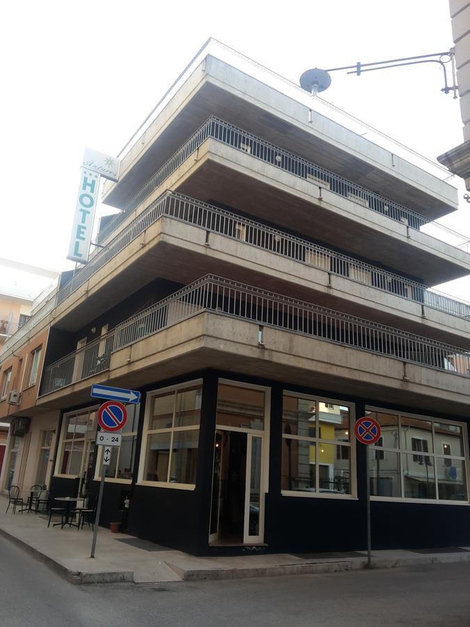 Hotel Antares Garni Giulianova Exterior photo